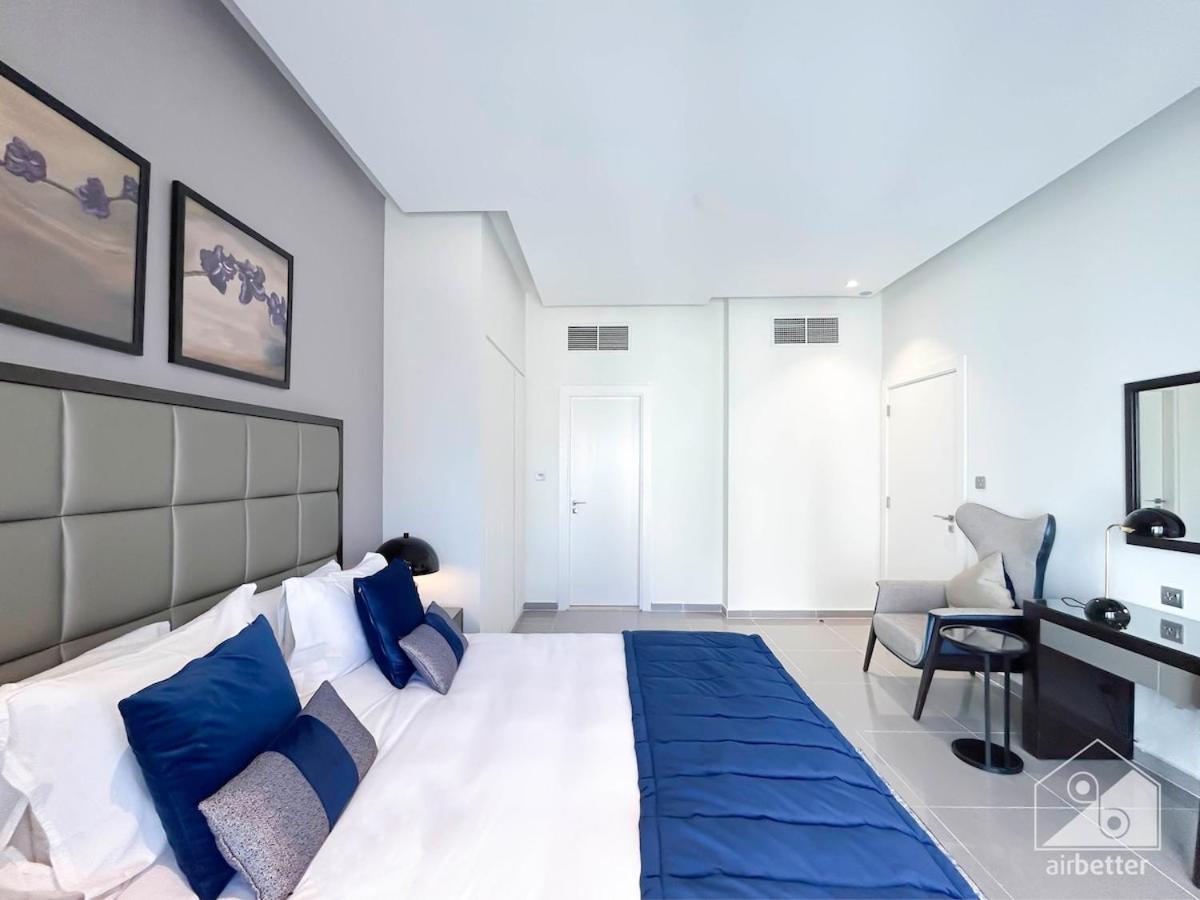 Luxury Stay At Damac Majestine With Balcony & Views Dubai Eksteriør bilde