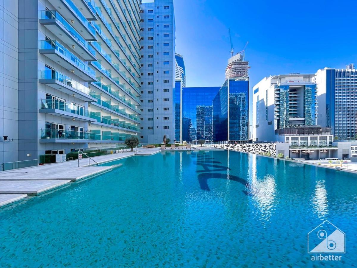 Luxury Stay At Damac Majestine With Balcony & Views Dubai Eksteriør bilde