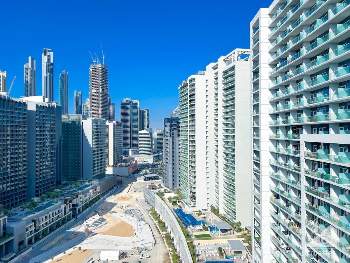 Luxury Stay At Damac Majestine With Balcony & Views Dubai Eksteriør bilde